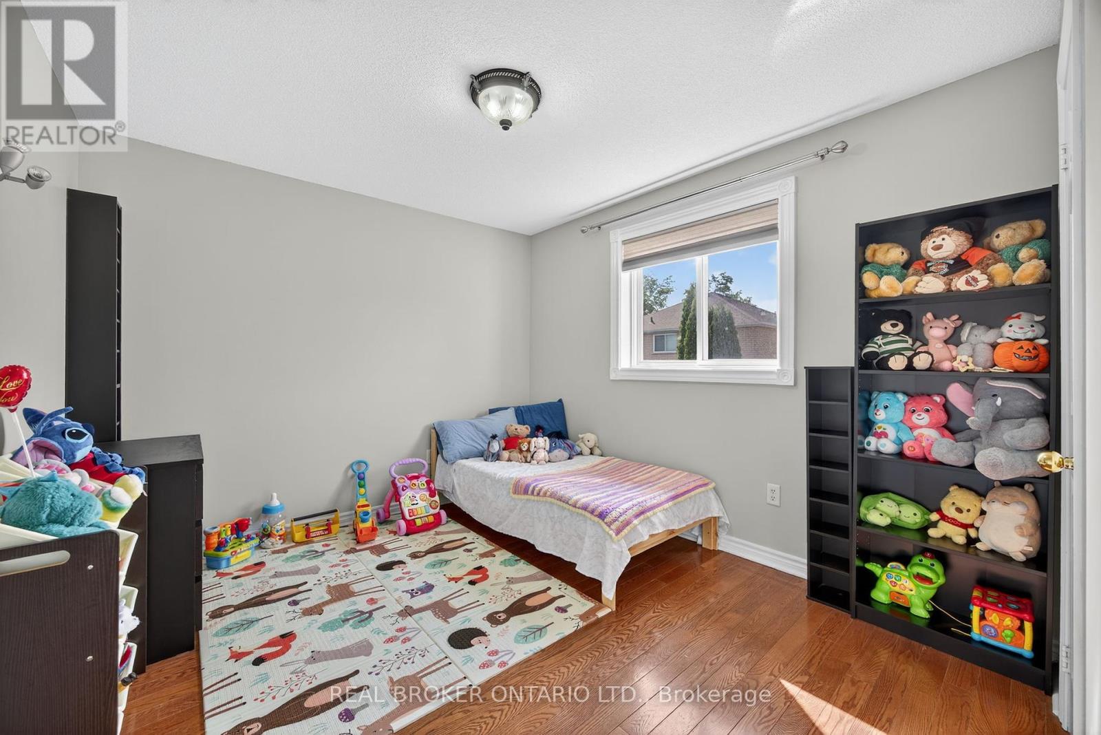 Photo 38 of 115 Birchwood Drive, Barrie ON