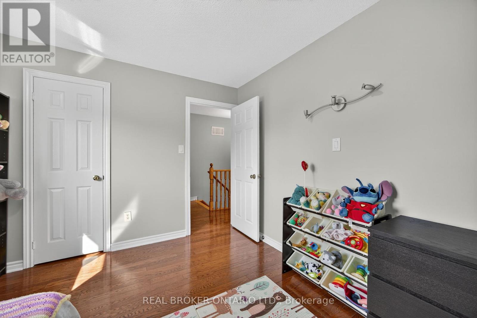 Photo 39 of 115 Birchwood Drive, Barrie ON