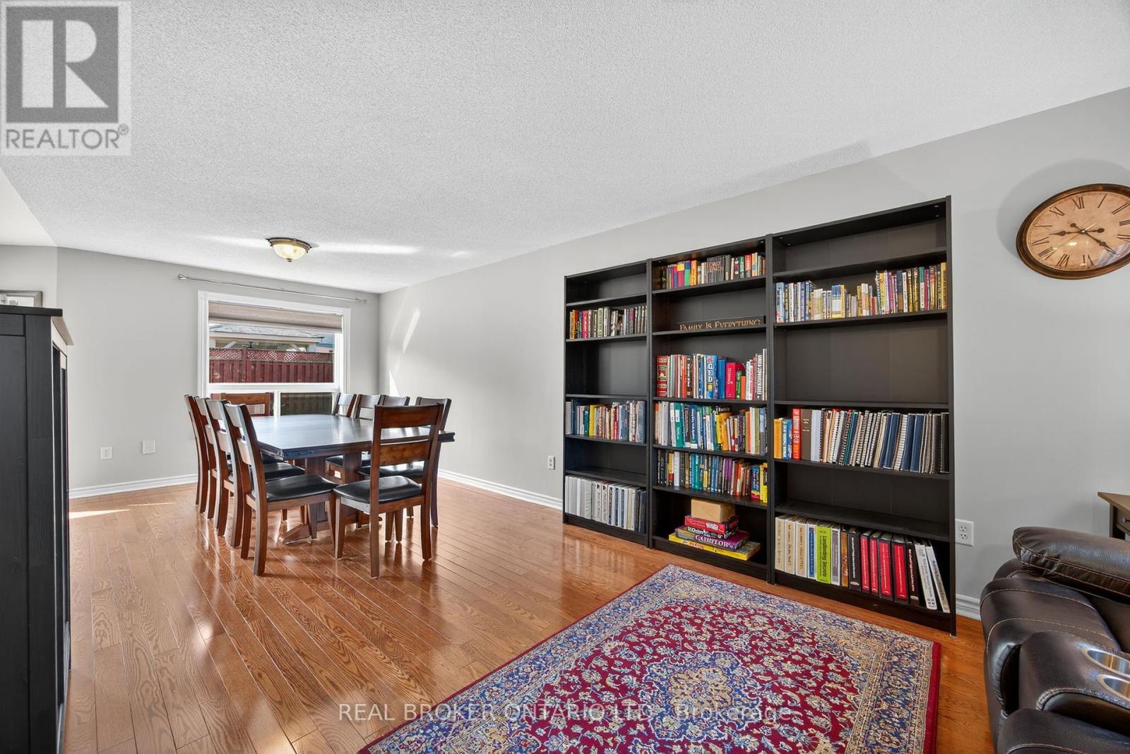 Photo 7 of 115 Birchwood Drive, Barrie ON