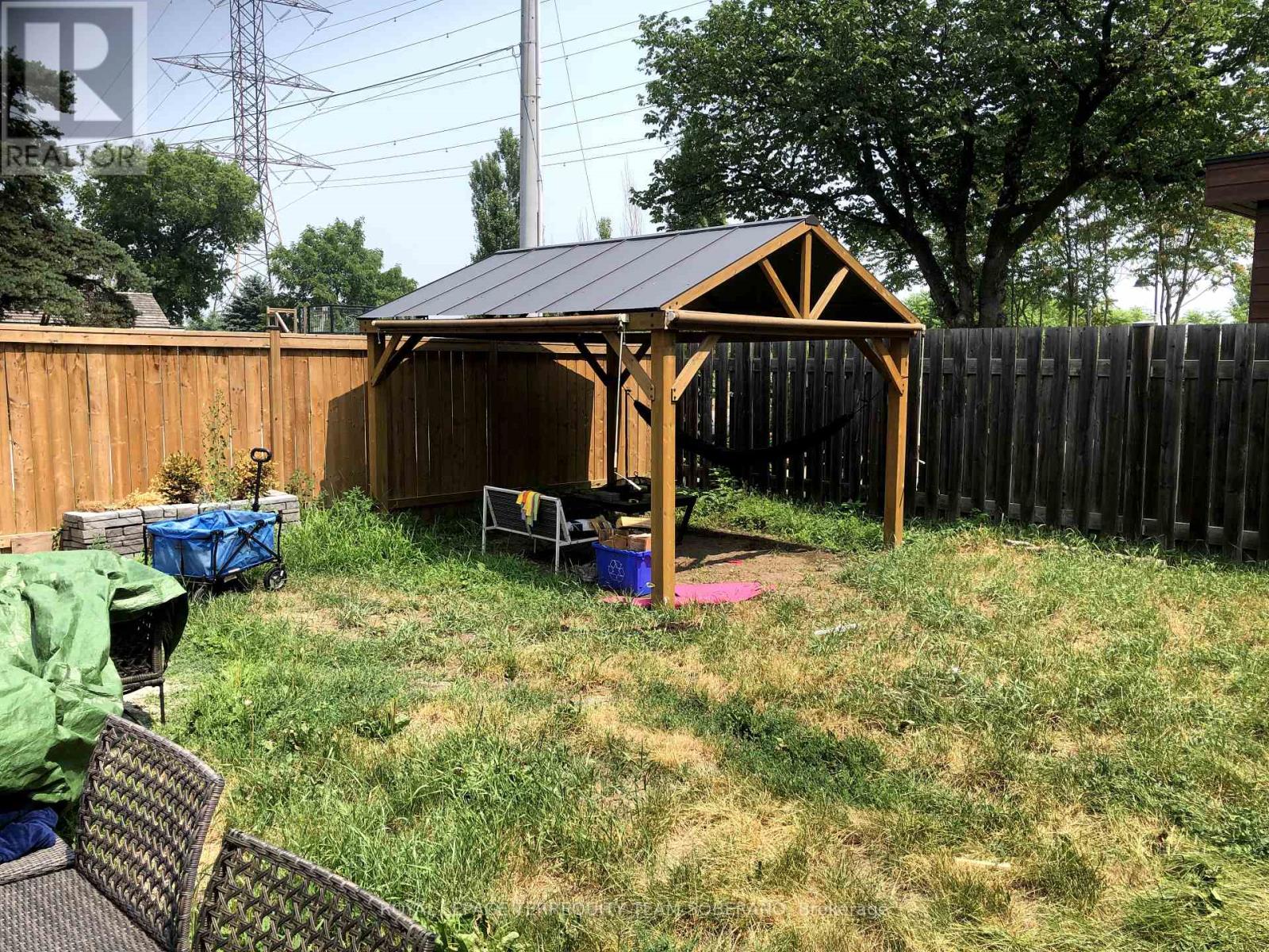 Photo 7 of 831 Beach Boulevard, Hamilton ON