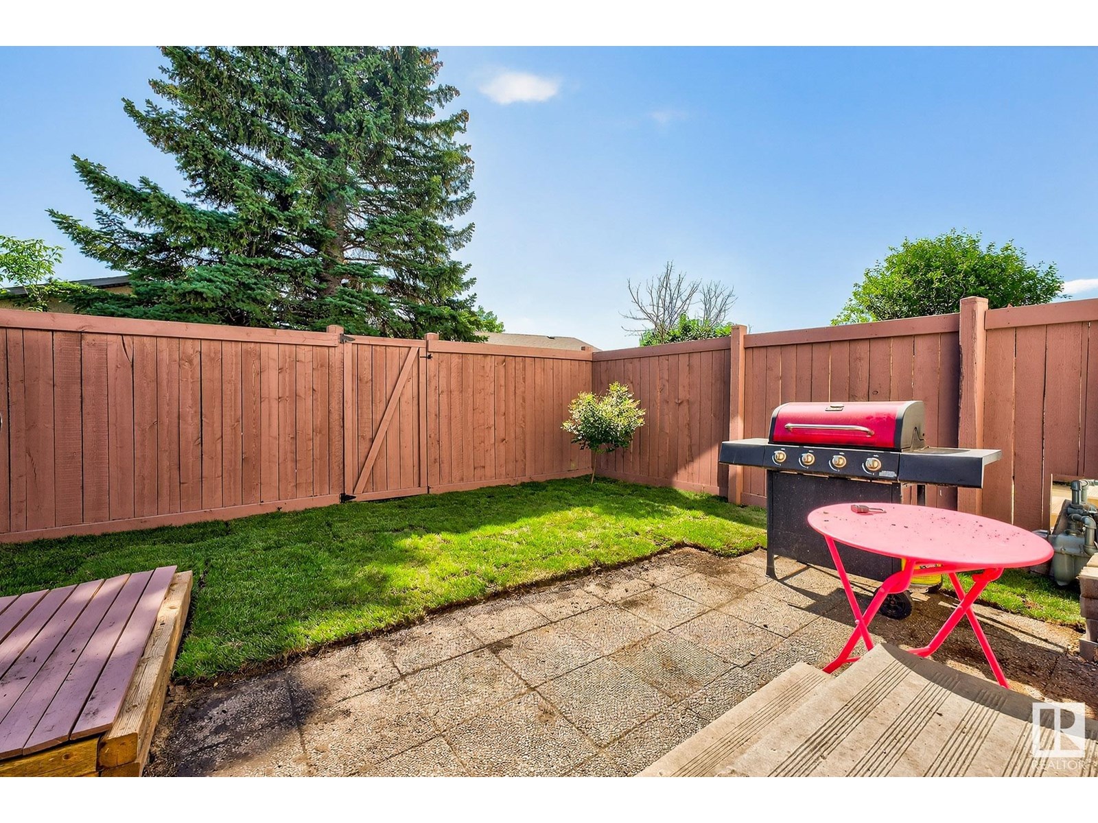 Photo 24 of 14009 121 St Nw, Edmonton AB