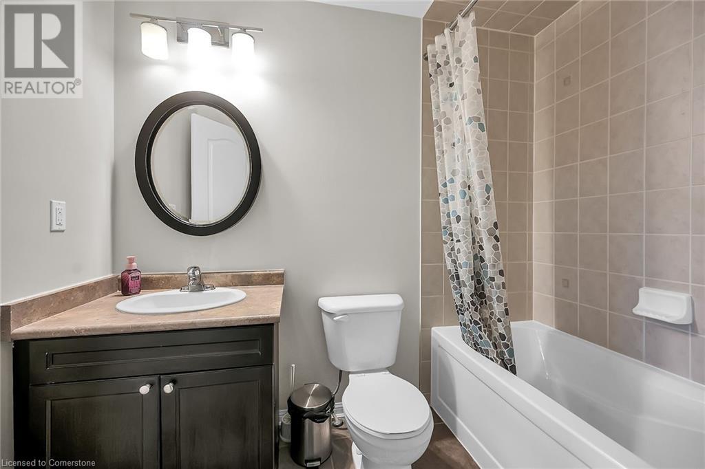 Photo 37 of 21 Hepworth Crescent, Hamilton ON