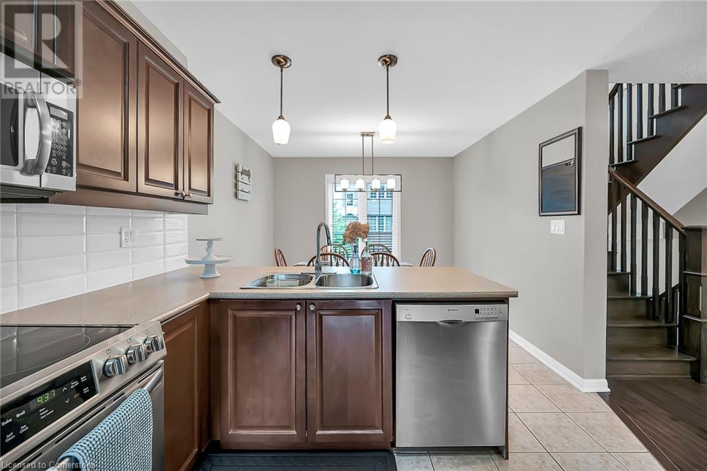 Photo 25 of 21 Hepworth Crescent, Hamilton ON