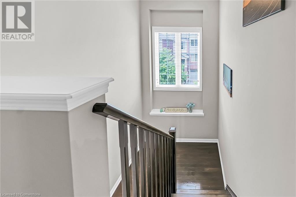 Photo 23 of 21 Hepworth Crescent, Hamilton ON