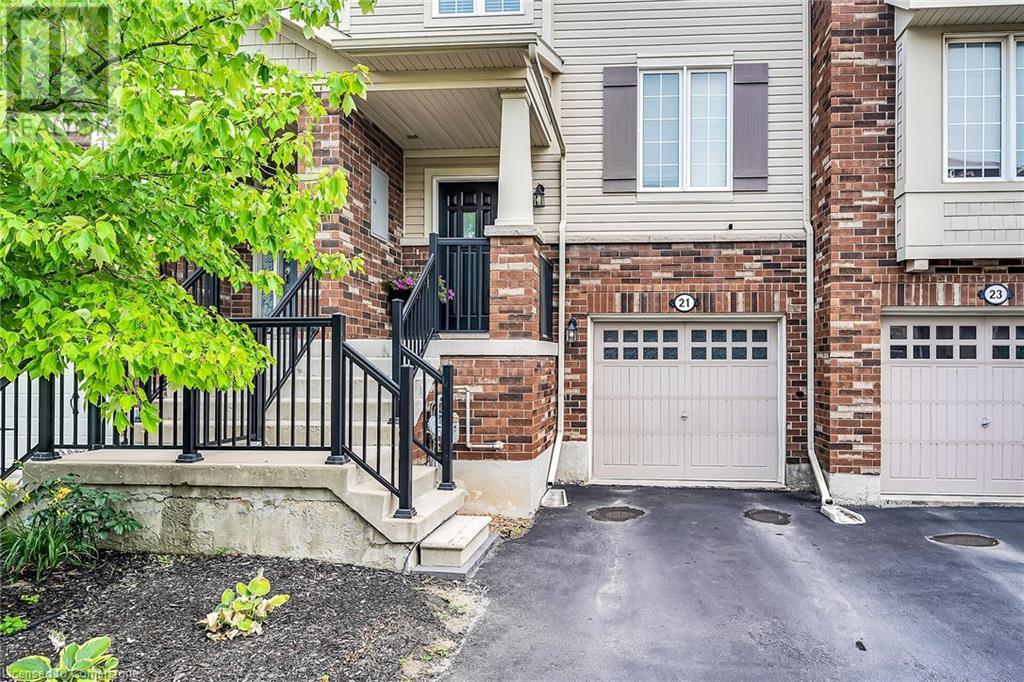 Photo 10 of 21 Hepworth Crescent, Hamilton ON