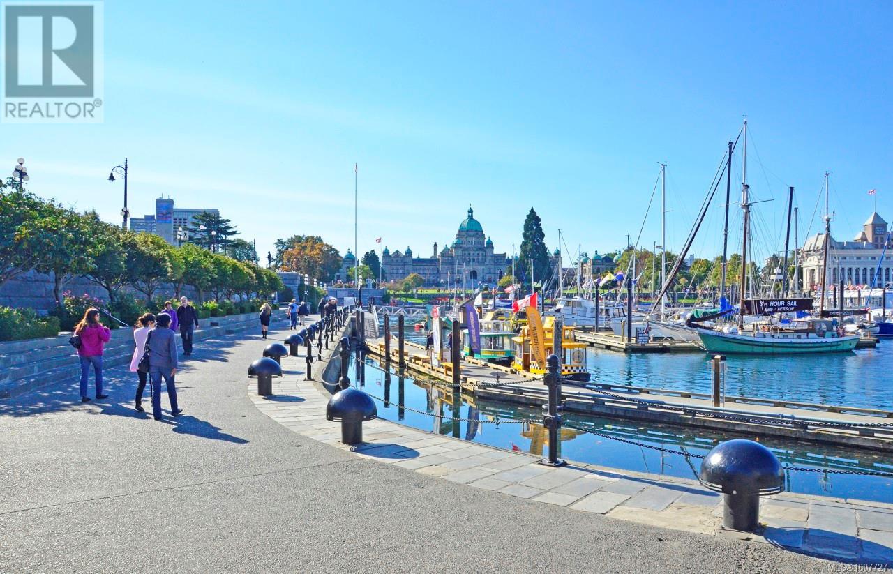 Photo 19 of 110 751 Fairfield Rd, Victoria BC