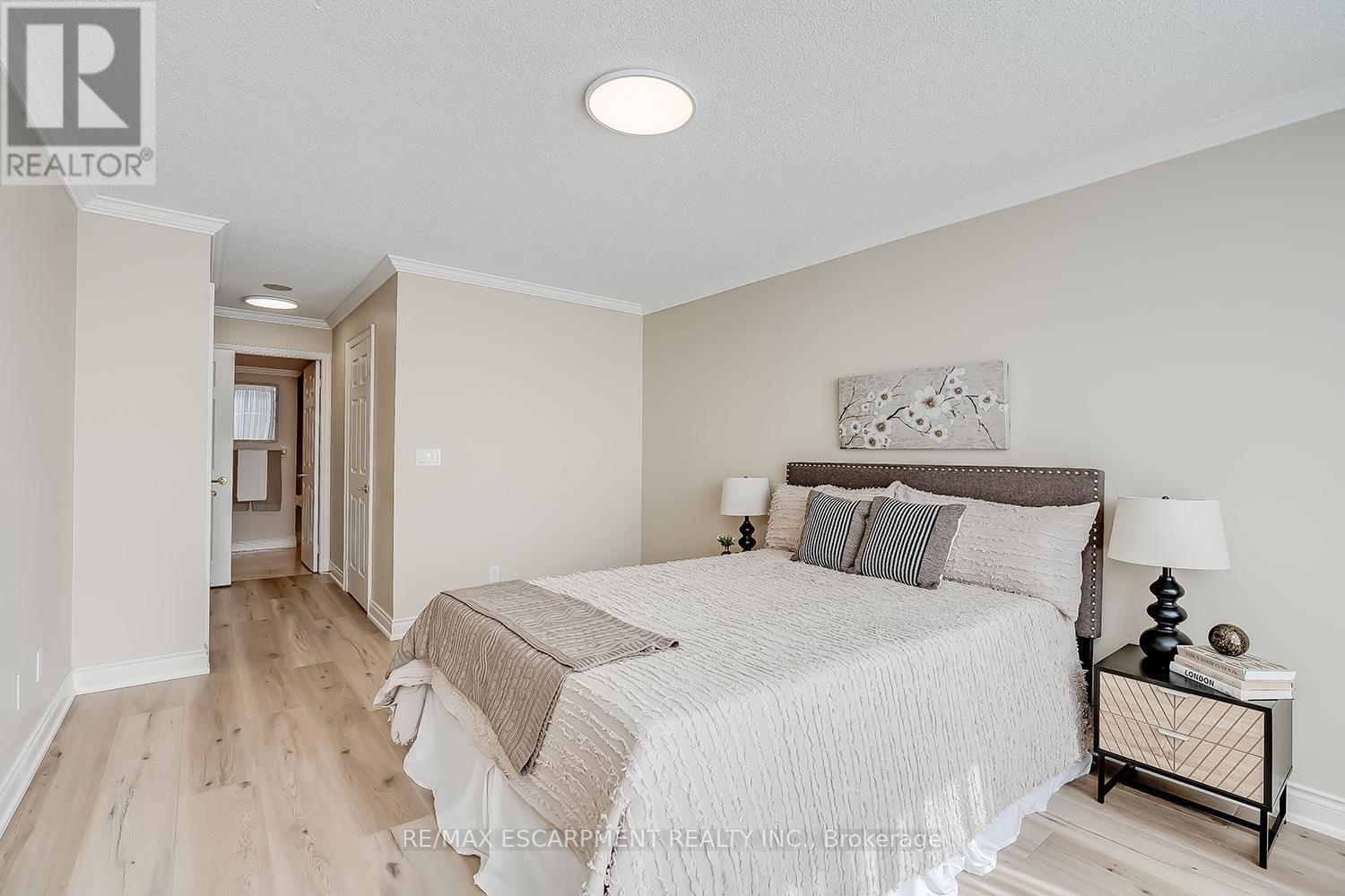 Photo 30 of 408 442 Maple Avenue, Burlington ON