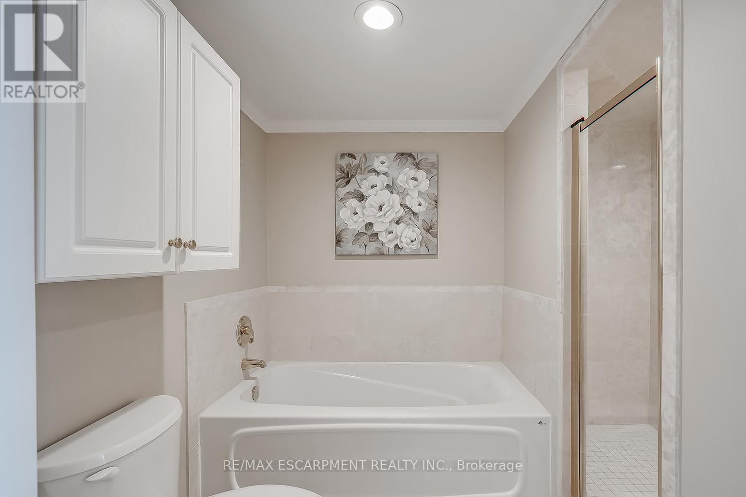 Photo 32 of 408 442 Maple Avenue, Burlington ON