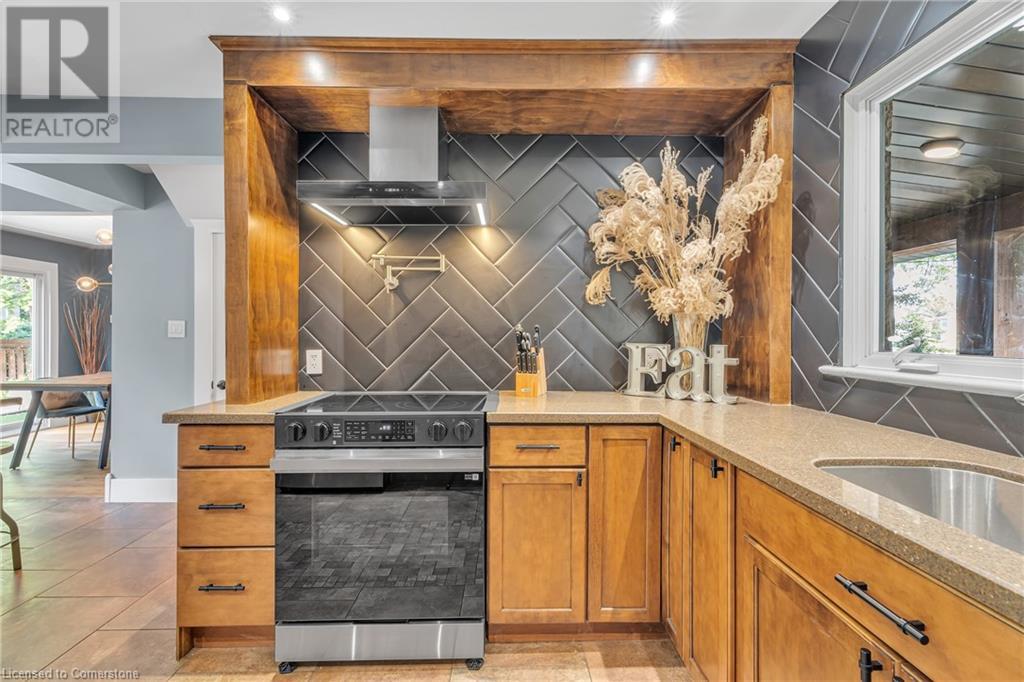 Photo 35 of 316 Fennell Avenue W, Hamilton ON