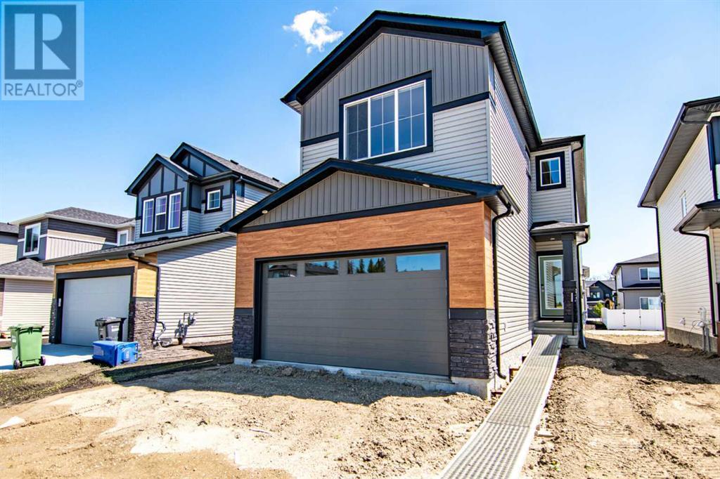 Single Family House for Sale in  Emmett Crescent Evergreen Red Deer 