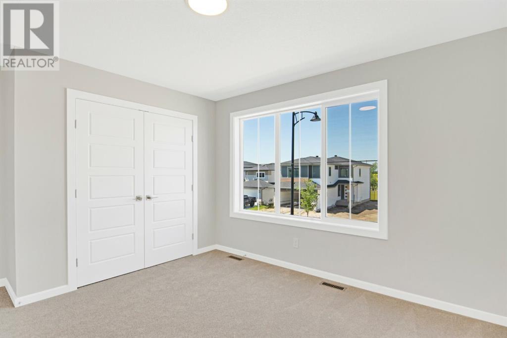 Single Family House for Sale in  Emmett Crescent Evergreen Red Deer 