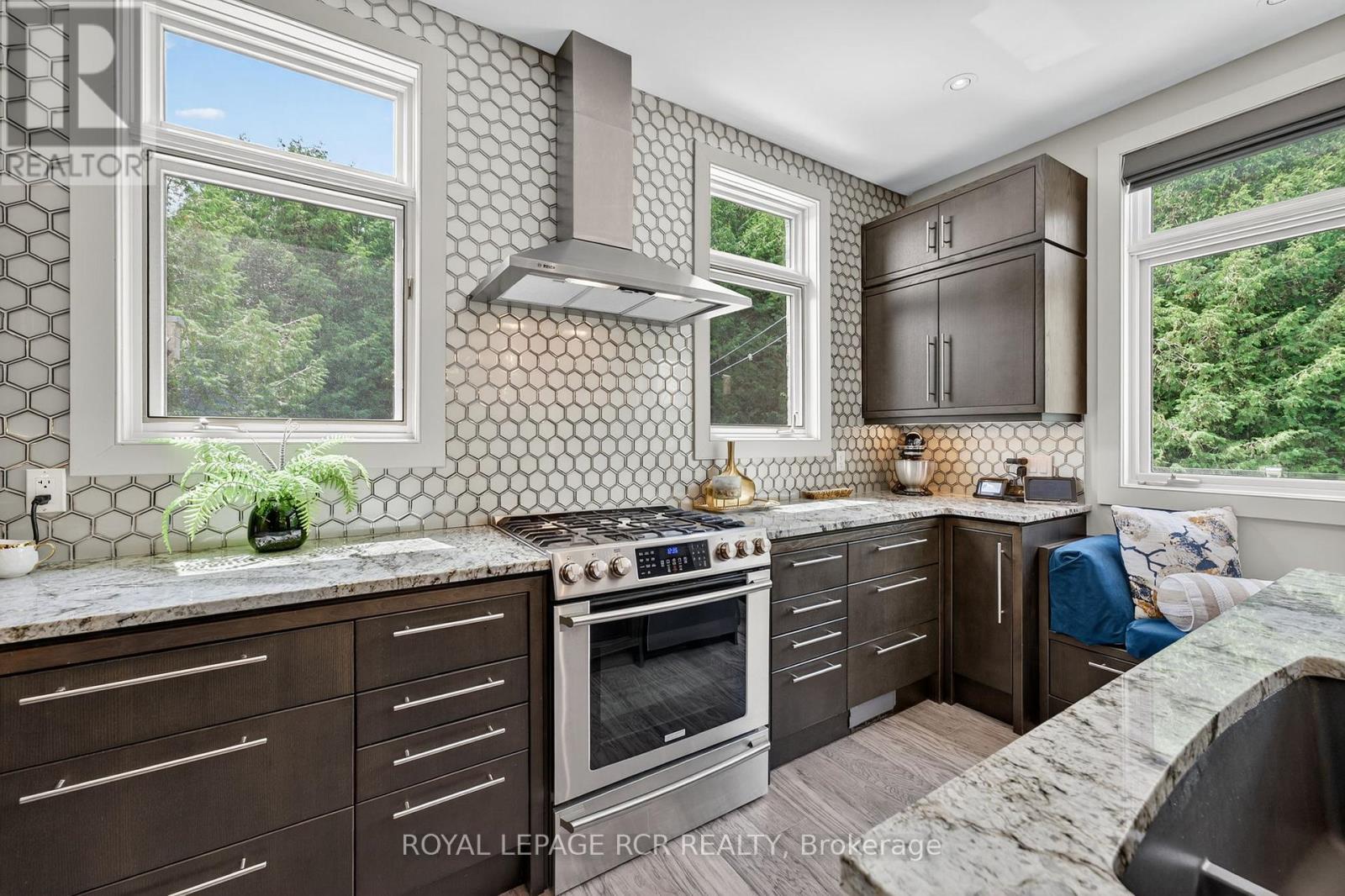 Photo 40 of 18 Mount Haven Crescent, East Luther Grand Valley ON