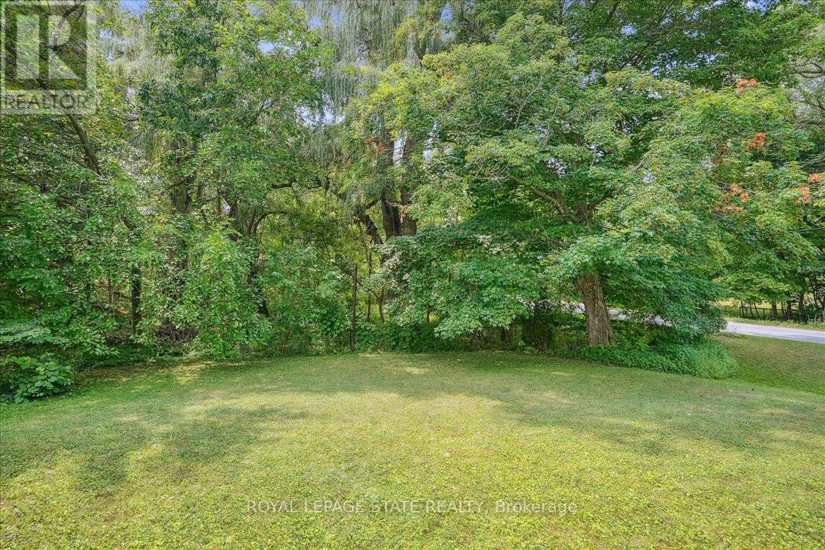 Photo 36 of 94 Centre Street, Niagaraonthelake ON