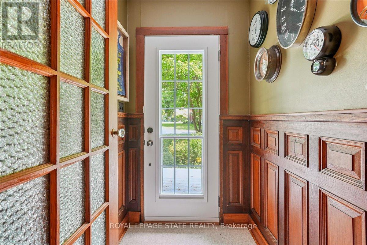 Photo 8 of 94 Centre Street, Niagaraonthelake ON