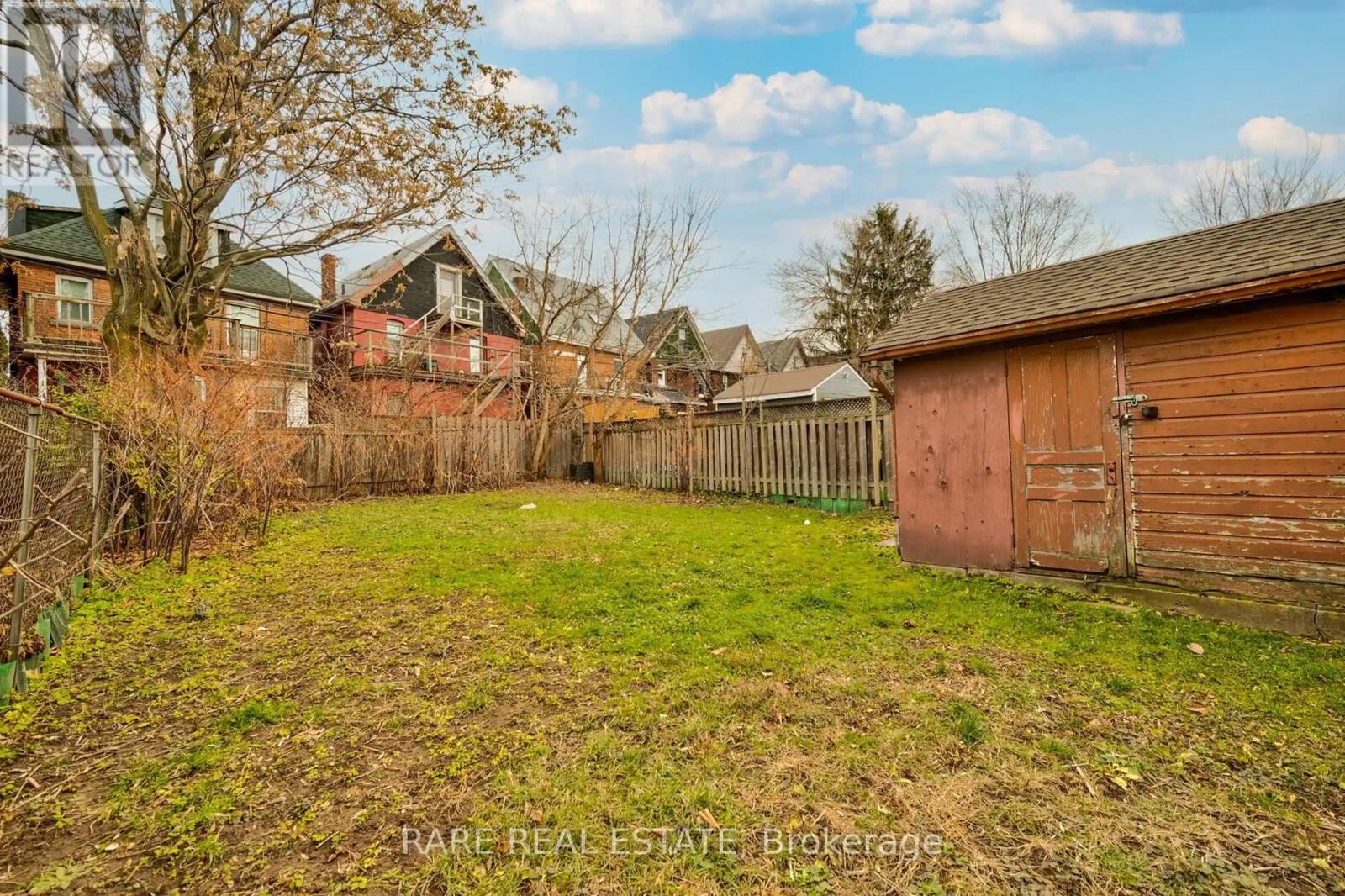 Photo 1 of 26 Fairleigh Avenue N, Hamilton ON