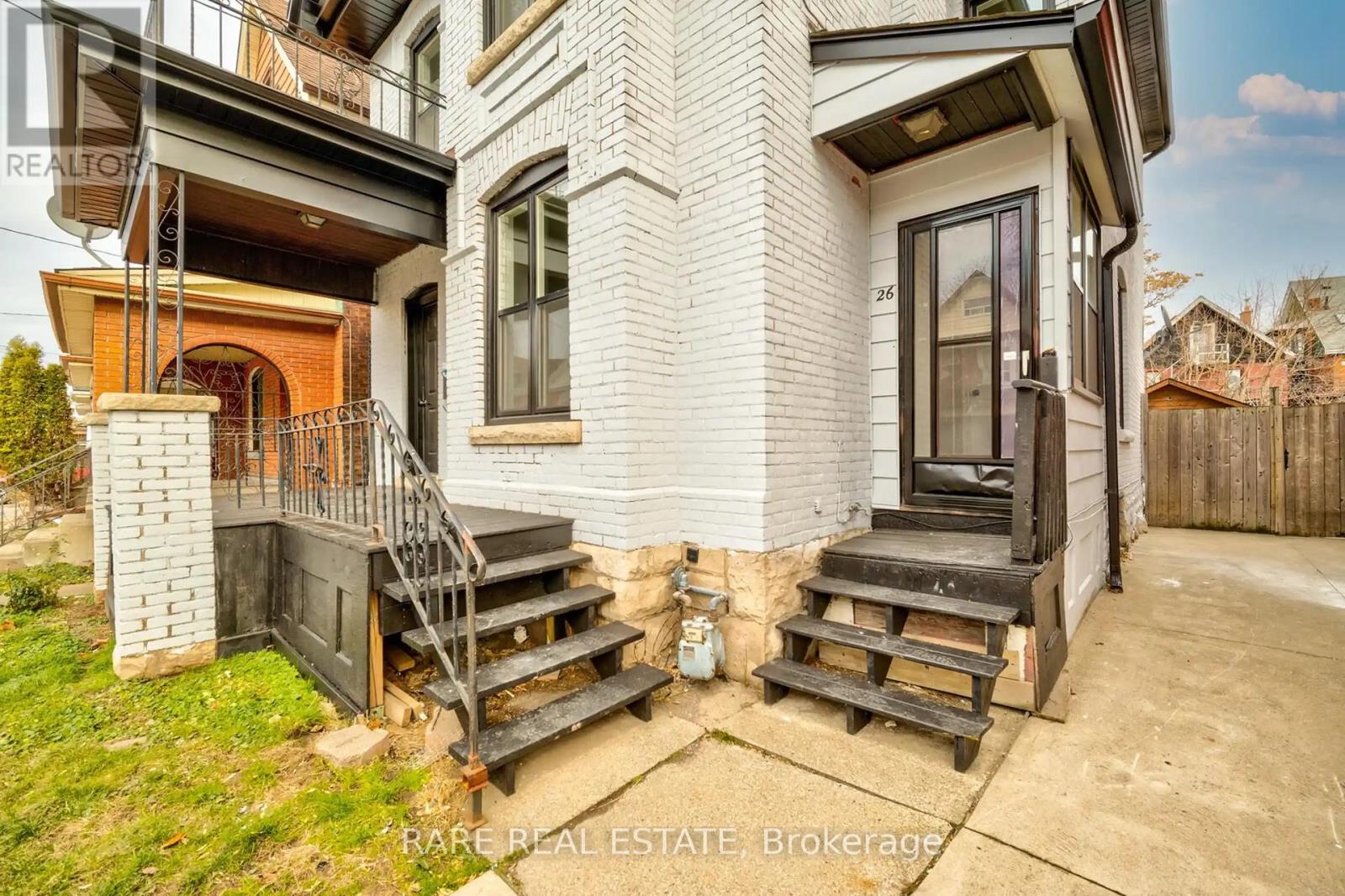 Photo 7 of 26 Fairleigh Avenue N, Hamilton ON