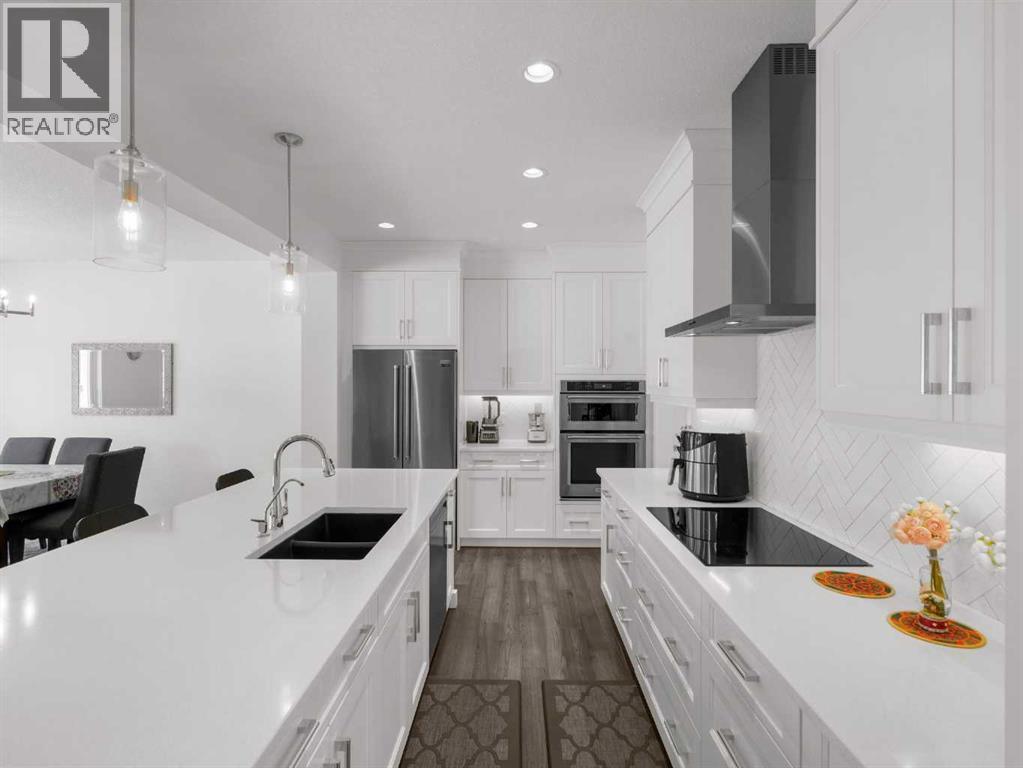Photo 1 of 18 West Grove Mews Sw, Calgary AB