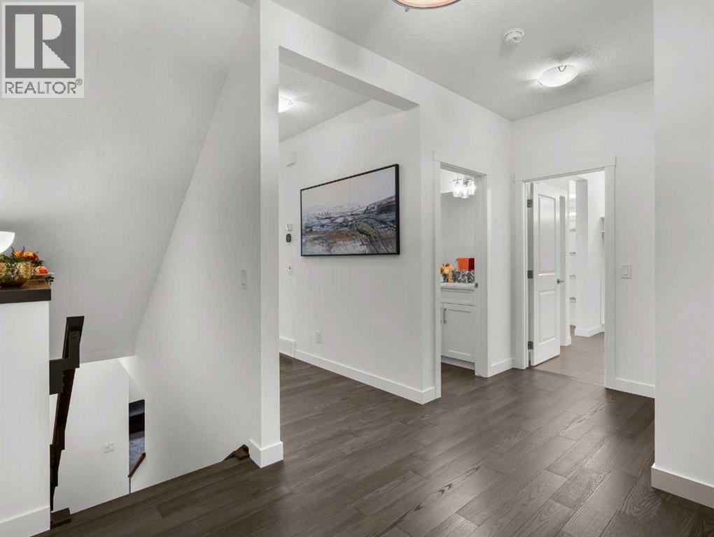 Photo 33 of 18 West Grove Mews Sw, Calgary AB