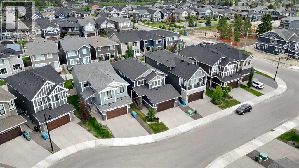 Photo 40 of 18 West Grove Mews Sw, Calgary AB