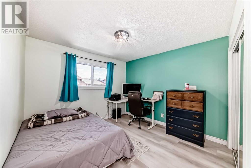 Single Family House 3 Level for Sale in   Street NE Pineridge Calgary 