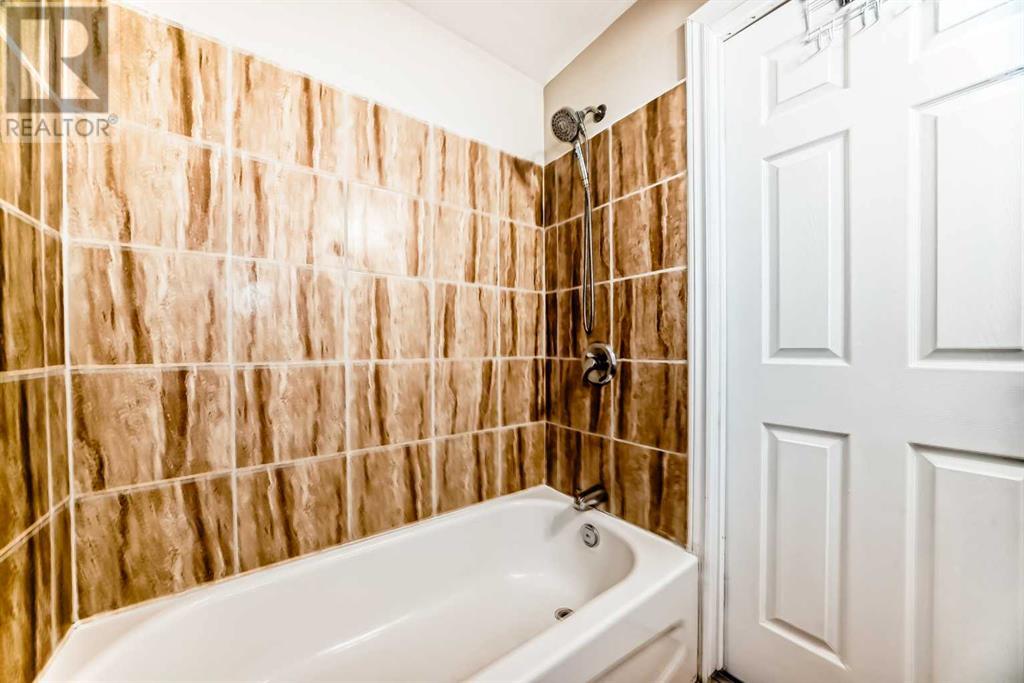 Single Family House 3 Level for Sale in   Street NE Pineridge Calgary 