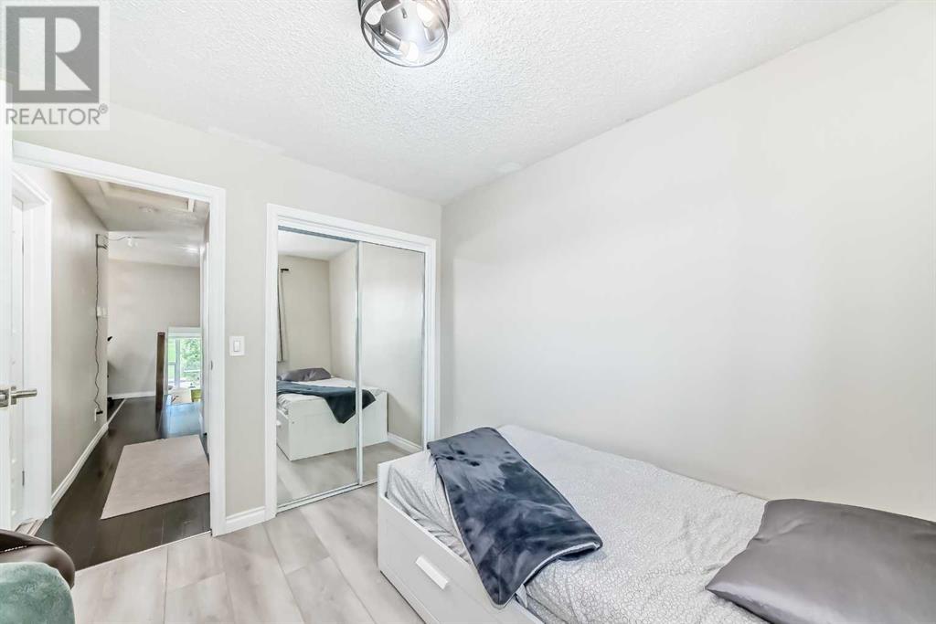 Single Family House 3 Level for Sale in   Street NE Pineridge Calgary 