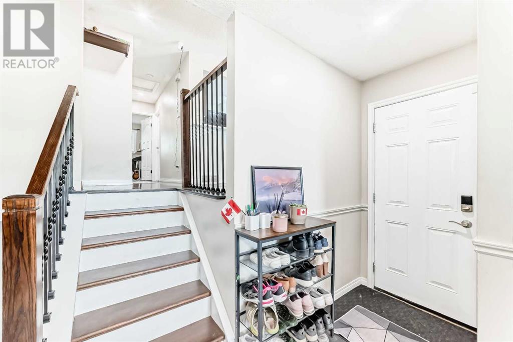 Single Family House 3 Level for Sale in   Street NE Pineridge Calgary 