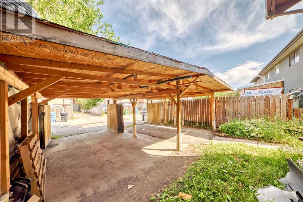 Single Family House 3 Level for Sale in   Street NE Pineridge Calgary 