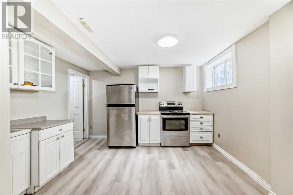 Single Family House 3 Level for Sale in   Street NE Pineridge Calgary 