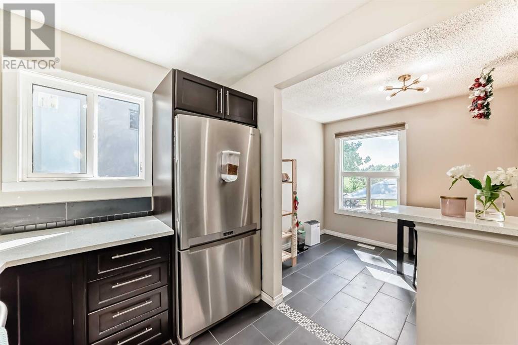 Single Family House 3 Level for Sale in   Street NE Pineridge Calgary 