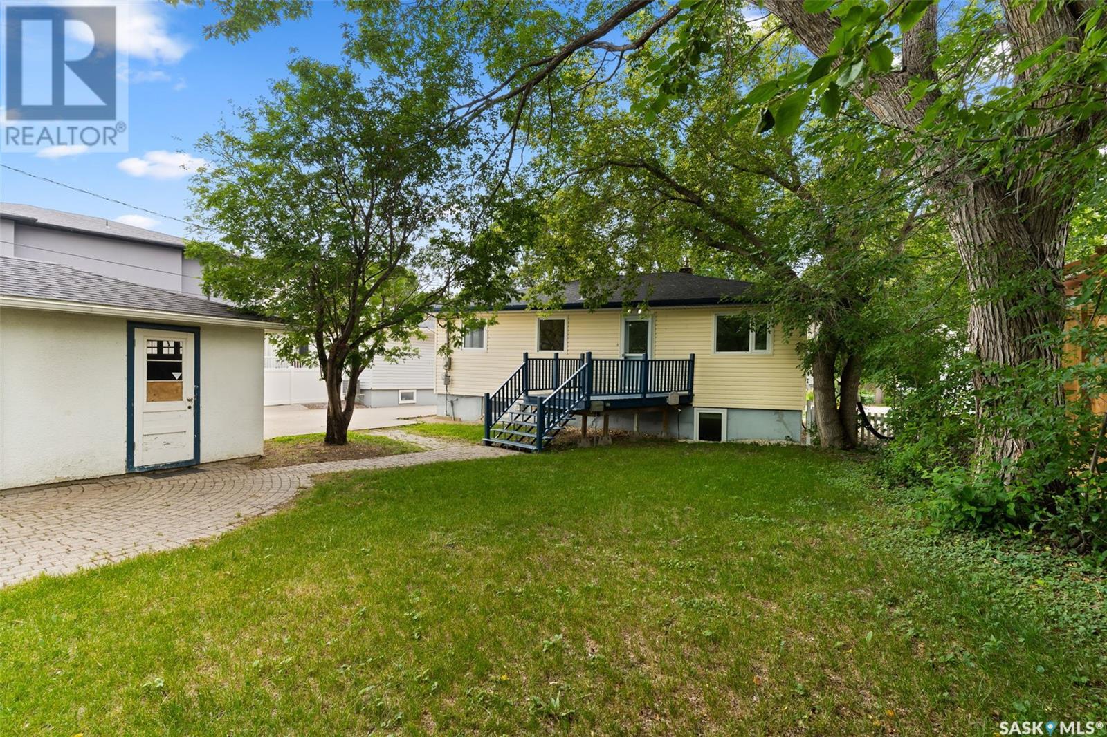 Photo 3 of 2831 Quinn Drive, Regina SK