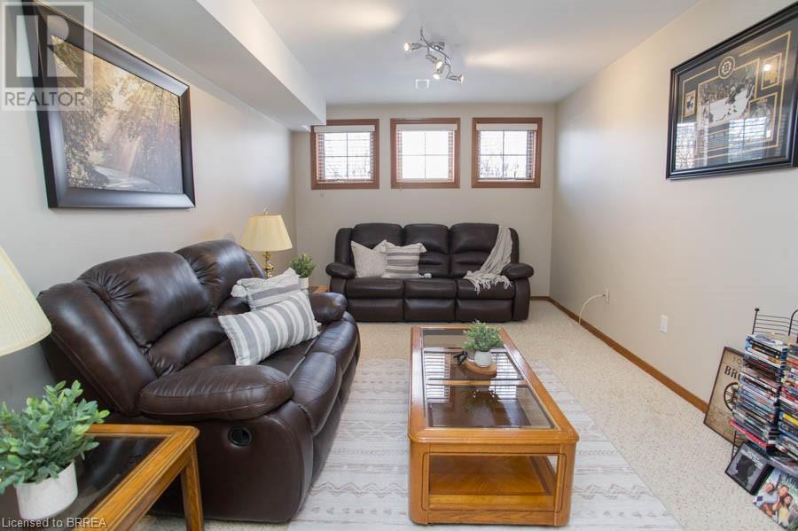 Photo 21 of 23 Garners Lane, Brantford ON