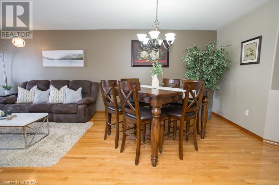 Photo 7 of 23 Garners Lane, Brantford ON