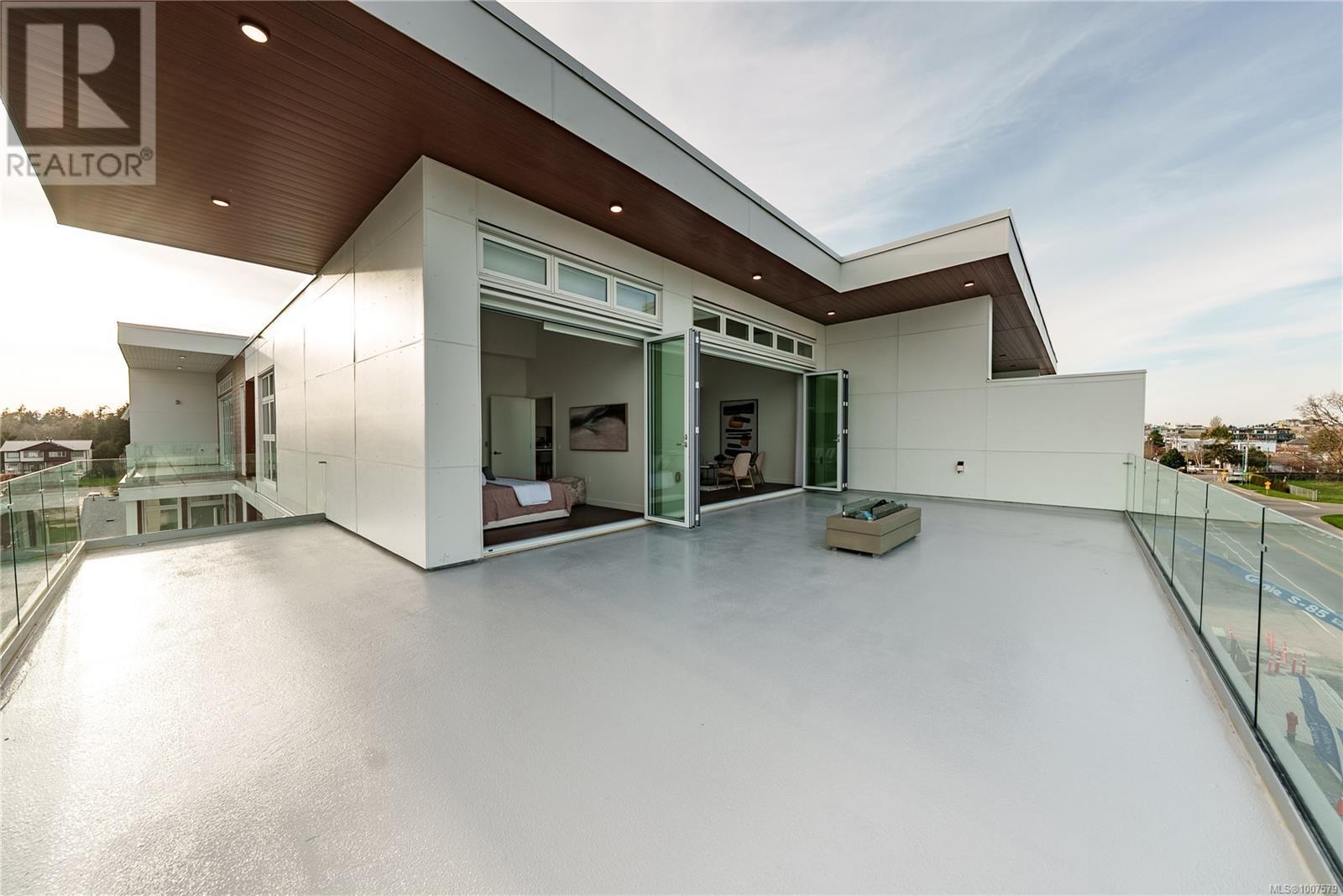 #403 9570 FIFTH ST - Image 4