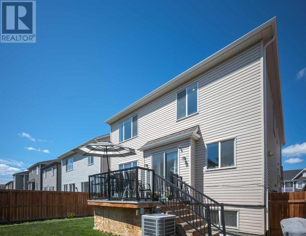 Single Family House 3 Level for Sale in  Cityside Green NE Cityscape Calgary 