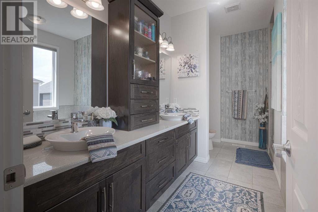 Single Family House 3 Level for Sale in  Cityside Green NE Cityscape Calgary 