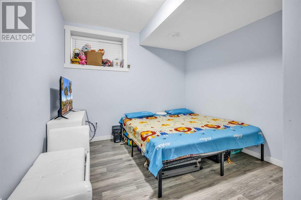 Single Family House 3 Level for Sale in  Cityside Green NE Cityscape Calgary 