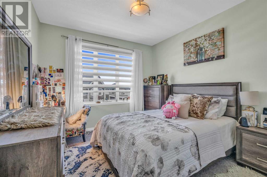 Single Family House 3 Level for Sale in  Cityside Green NE Cityscape Calgary 
