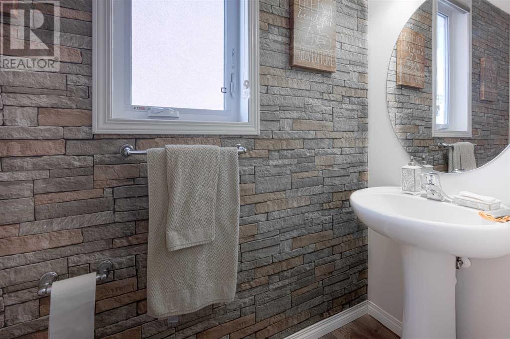Single Family House 3 Level for Sale in  Cityside Green NE Cityscape Calgary 