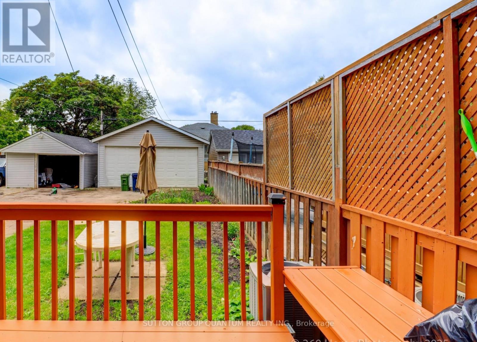 Photo 14 of 74 Cliff Street, Toronto ON