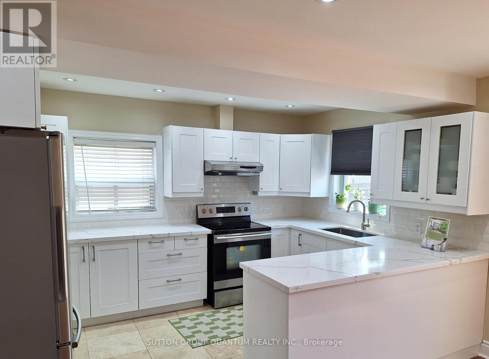 Photo 7 of 74 Cliff Street, Toronto ON