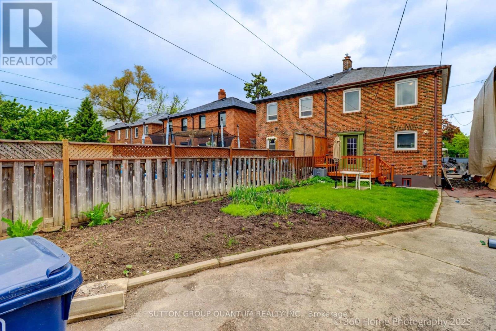 Photo 17 of 74 Cliff Street, Toronto ON