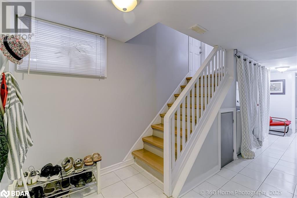 Photo 4 of 74 Cliff Street, Toronto ON