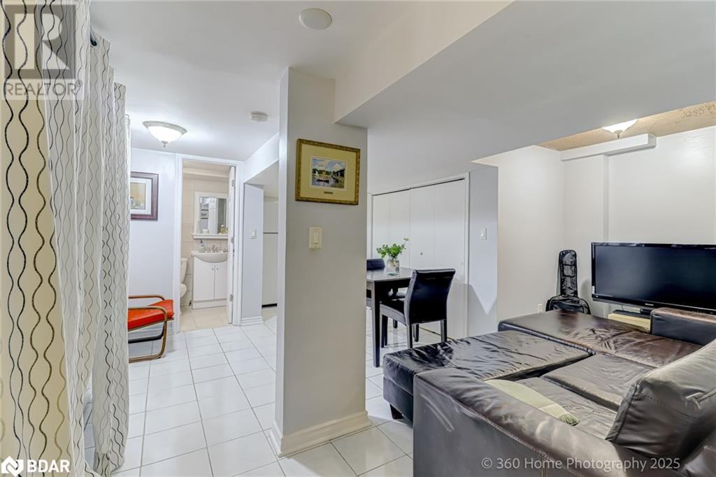 Photo 6 of 74 Cliff Street, Toronto ON