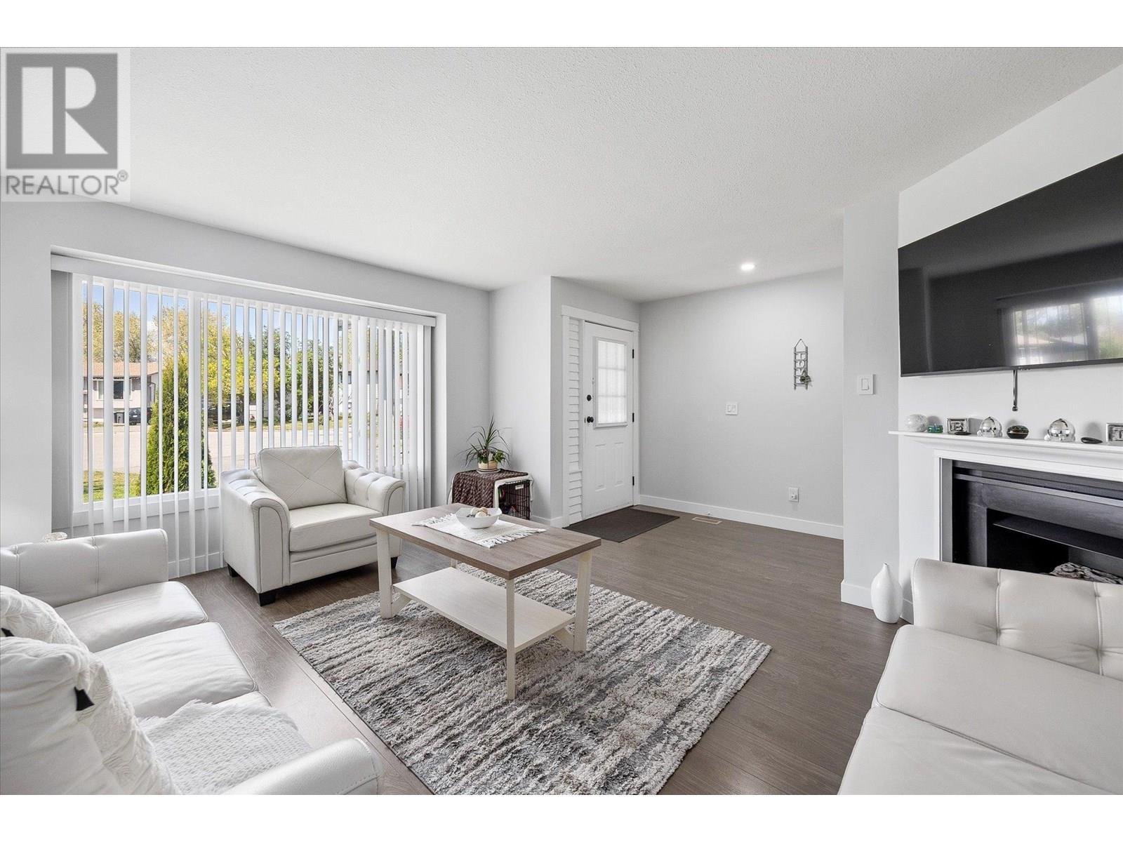 Photo 7 of 135 Almond Court, Kelowna BC