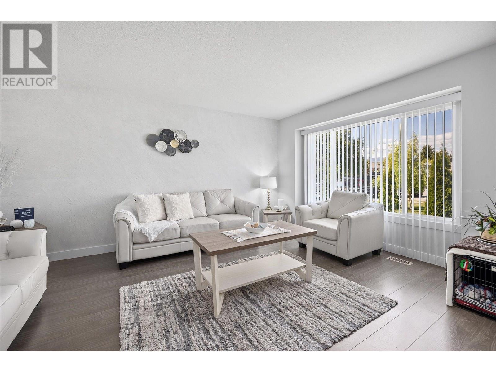Photo 5 of 135 Almond Court, Kelowna BC