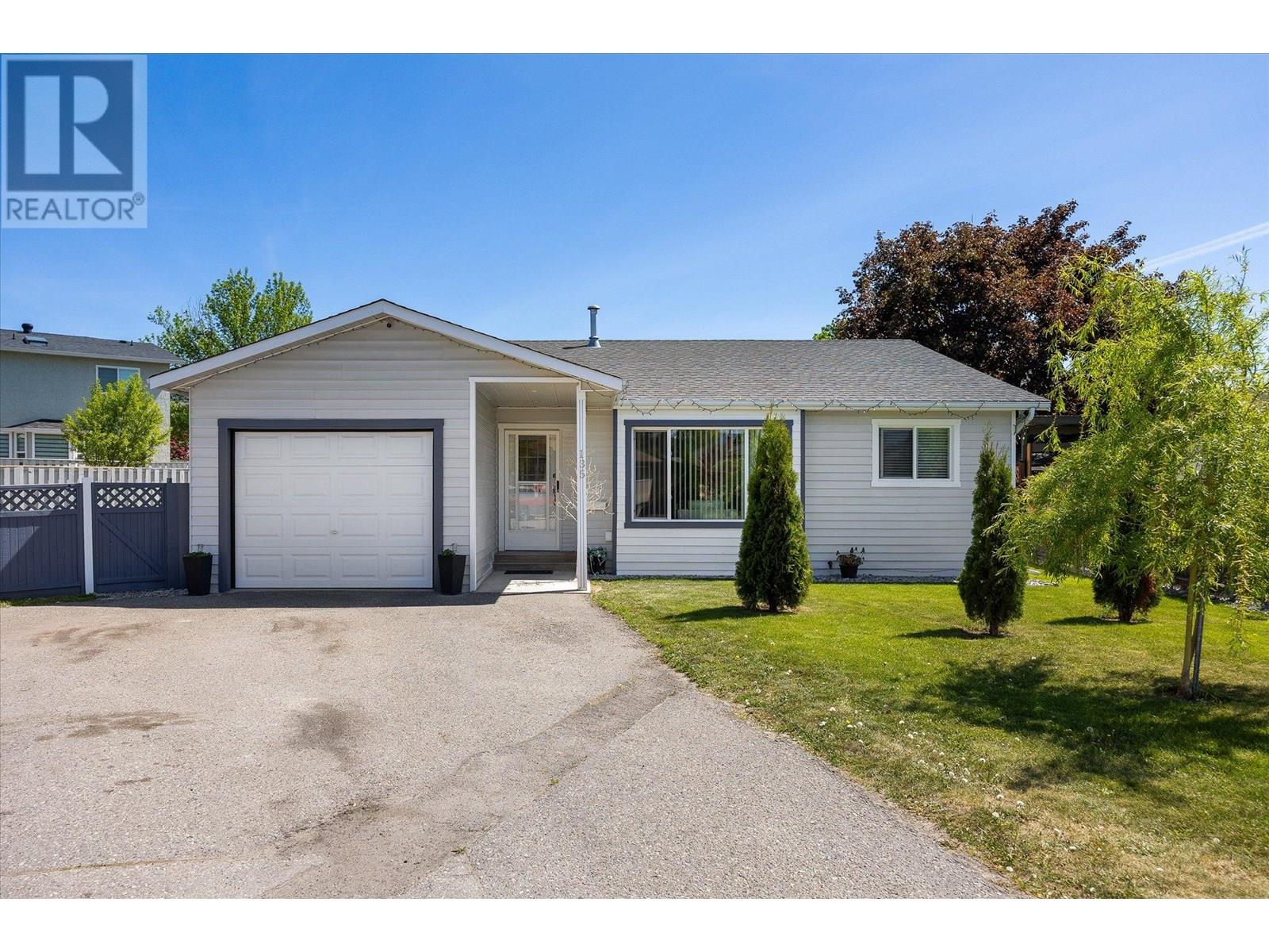 Photo 2 of 135 Almond Court, Kelowna BC