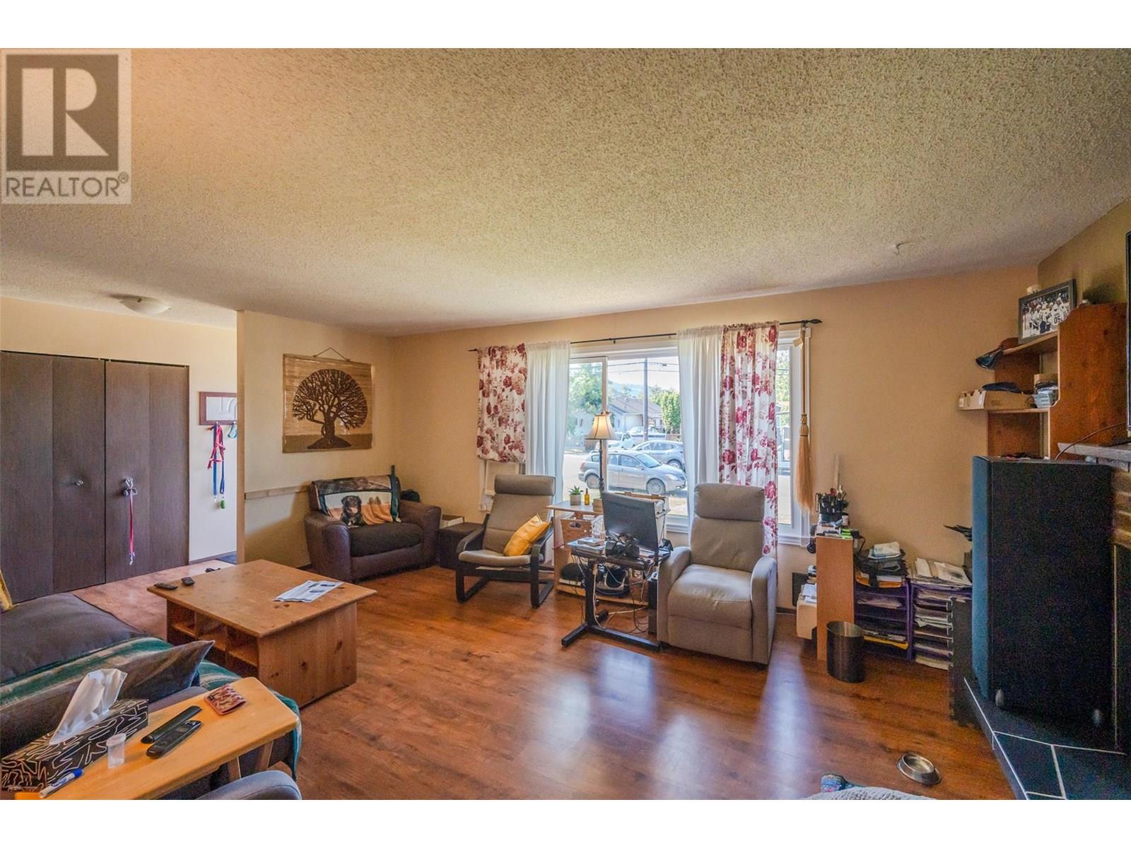 171 Huth Avenue, Penticton
