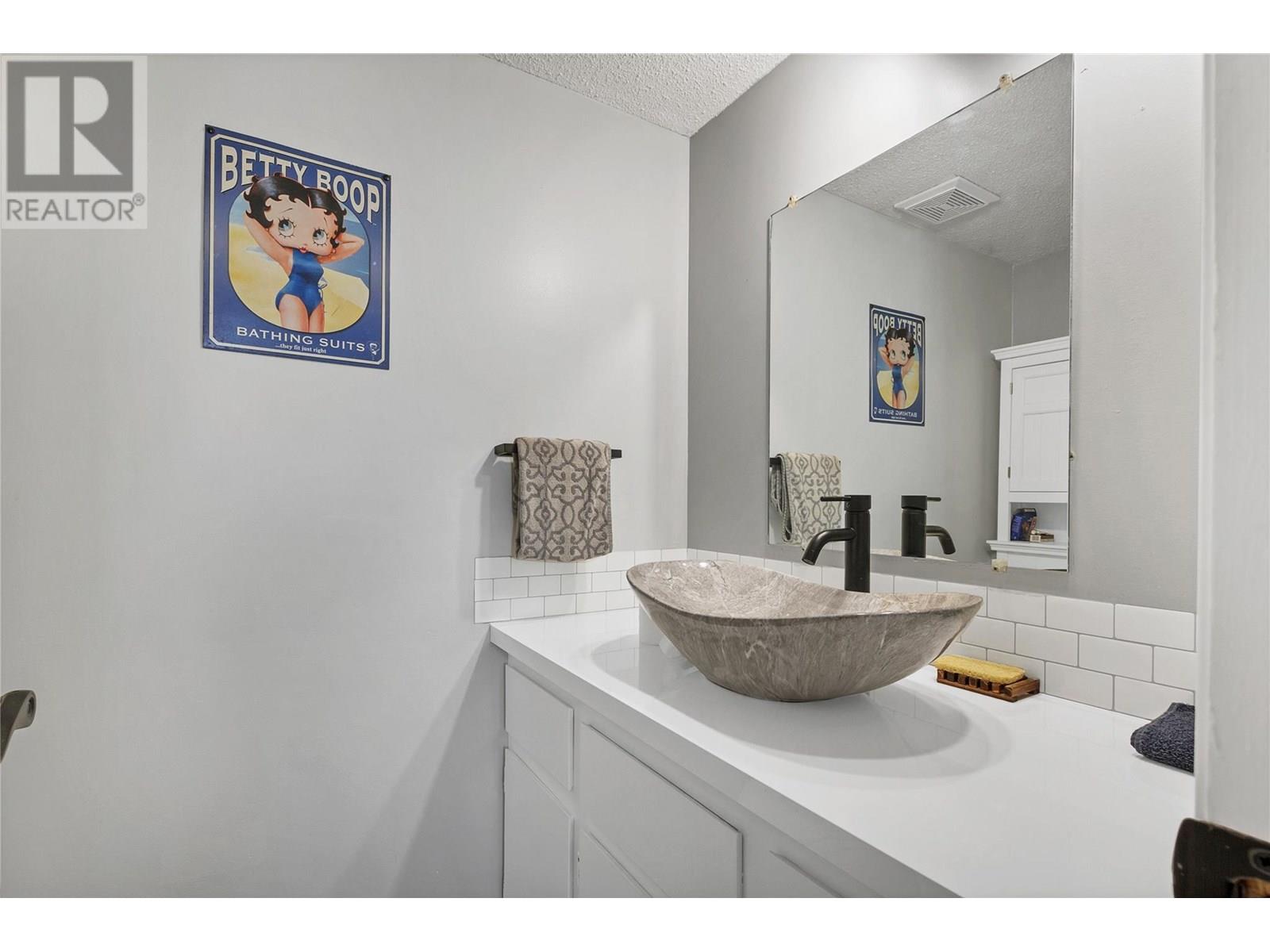4808 25 Avenue, Vernon