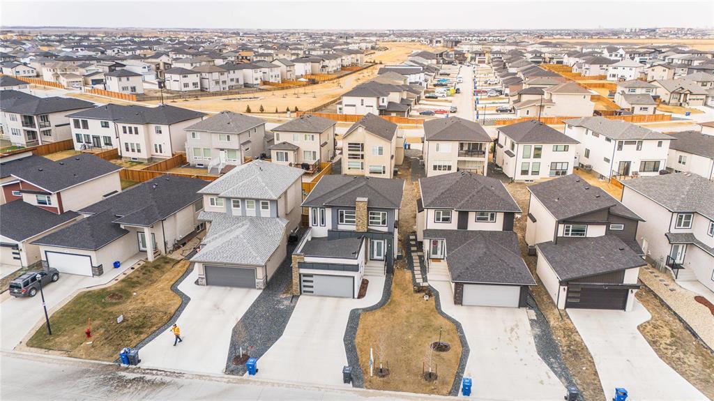 Photo 34 of 94 Hughes Crescent, Winnipeg MB